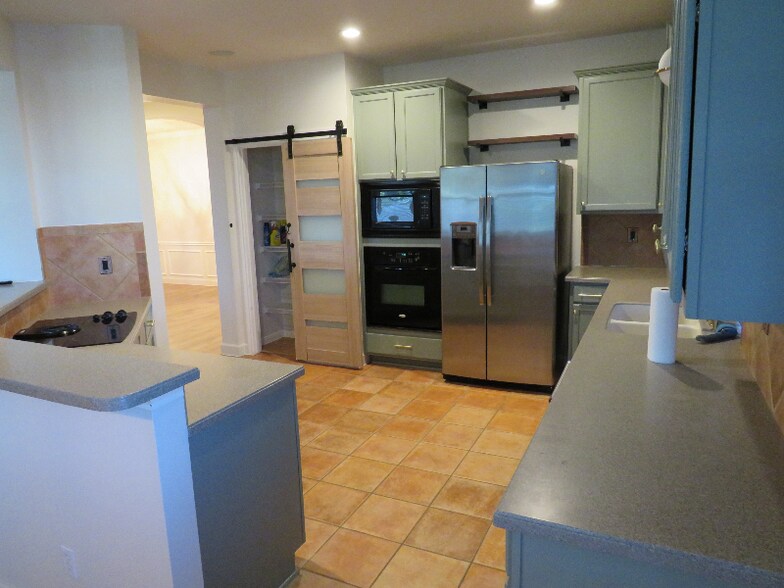 Building Photo - 137 Conway Castle Dr