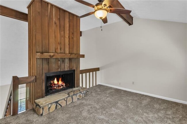 Building Photo - 3040 Clearbrook Dr