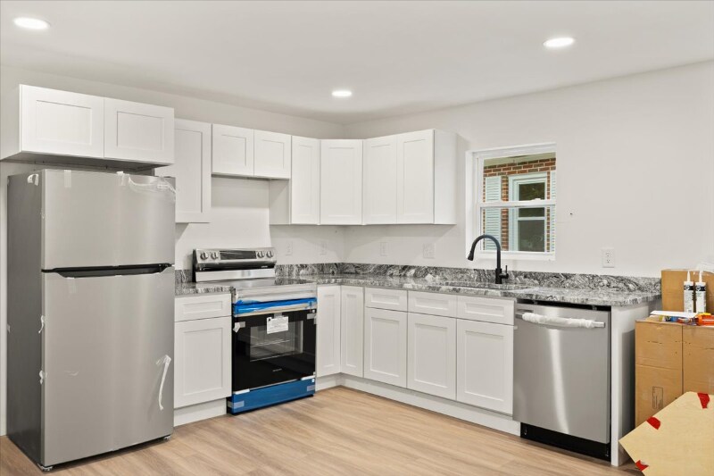 Building Photo - 145 New St