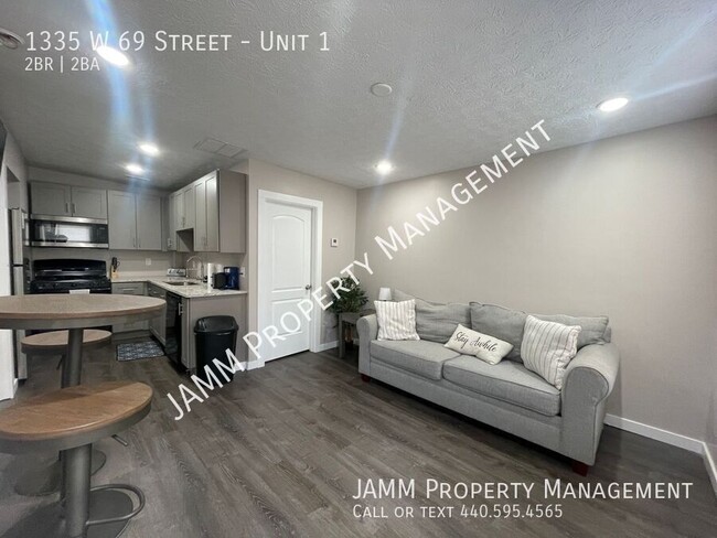 Building Photo - Modern 2 Bedroom, 2 Bathroom Apartment in ...