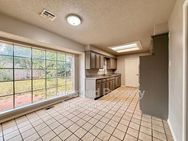 Building Photo - 2220 NW 118th St