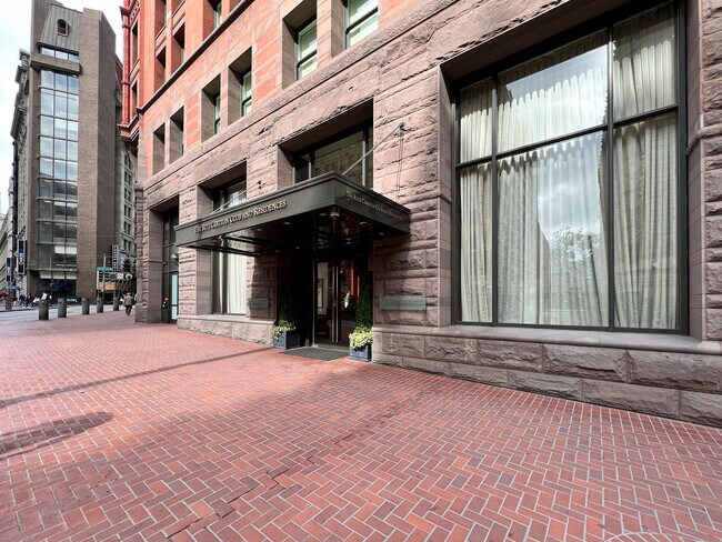 Building Photo - 690 Market St