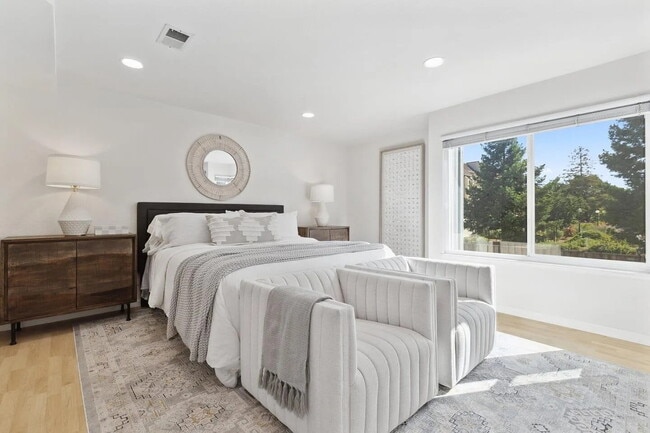 Building Photo - "Chic 1-Bedroom San Jose Retreat with Luxu...