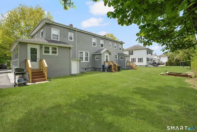 Building Photo - 6 Boys Ave