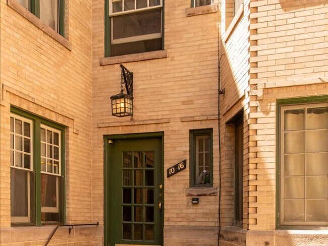 Building Photo - Cap Hill Beautiful 2 Bed Charming and Light Filled condo in the Blenheim