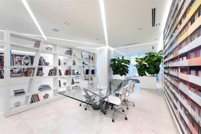 Building Photo - 4250 Biscayne Blvd