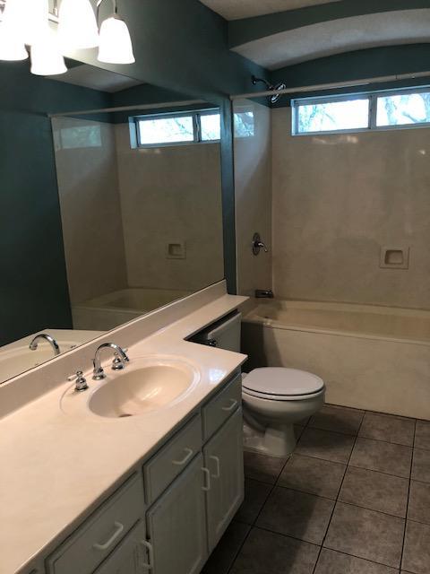 Building Photo - 1710 Ashview Cove