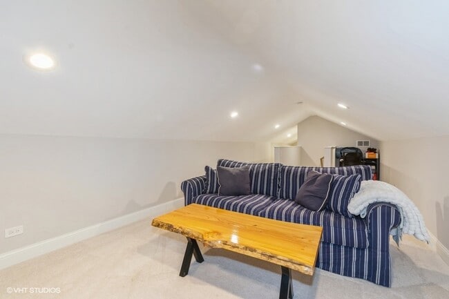 Building Photo - 3205 Sprucewood Rd