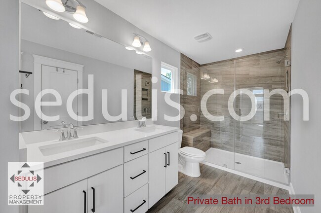 Building Photo - 4555 Mixson Ave