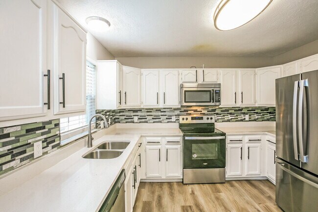 Building Photo - 7462 Carnation Ln