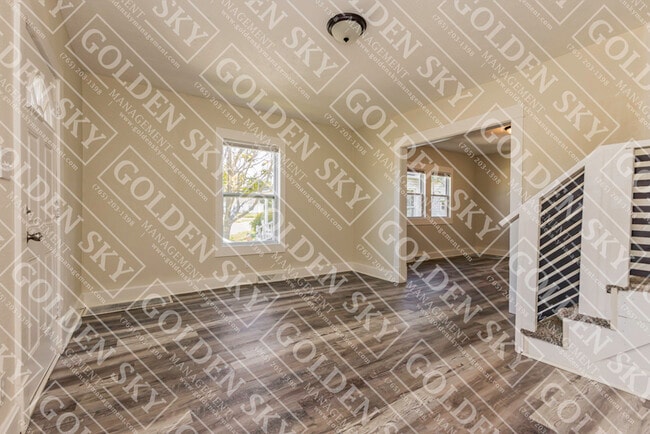 Building Photo - 1823 Grand Ave