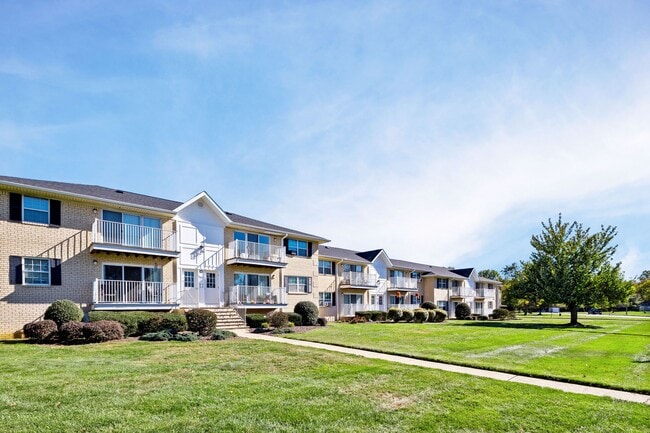 Building Photo - The Park at Freehold