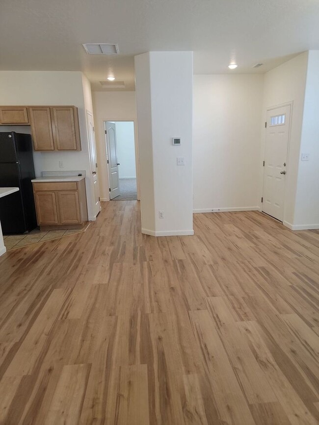 Building Photo - Contemporary 2020 Townhome — Conveniently ...