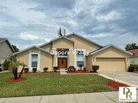 Building Photo - Remodeled 4 Bed, 2 Bath, Lots of Extras &a...