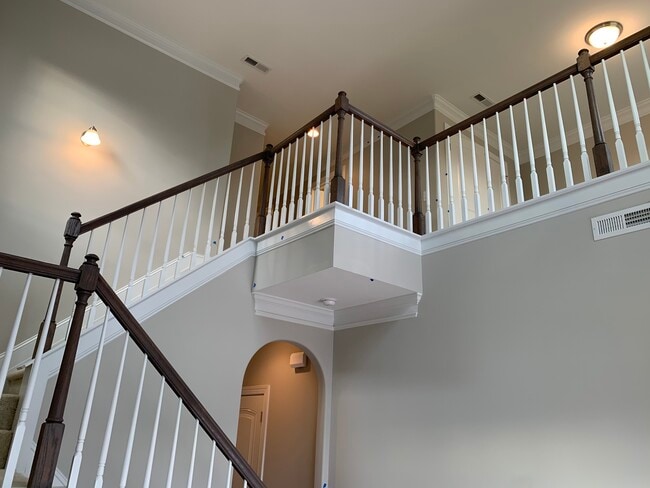 Building Photo - 820 Silver Leaf Dr