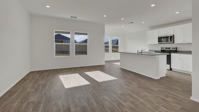 Building Photo - 541 Chaco Lp