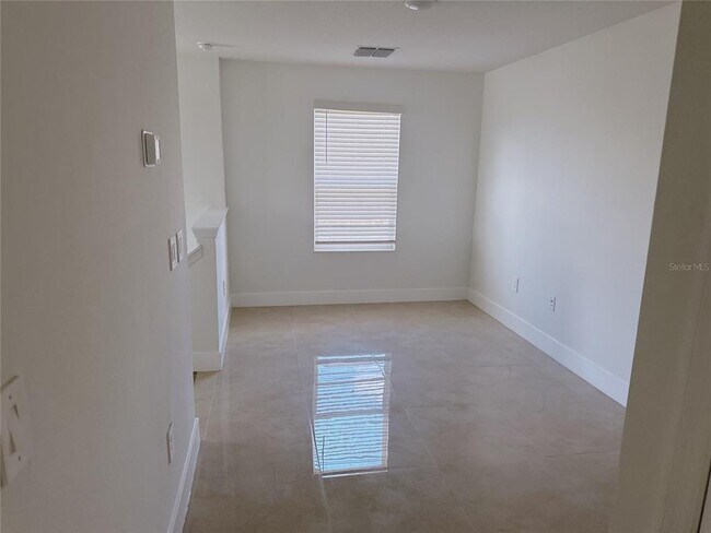 Building Photo - 2201 Aquifer Ln