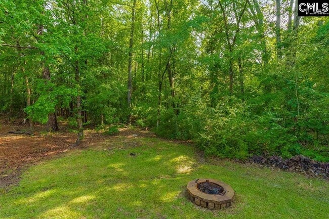 Building Photo - 105 High Bluff Ln