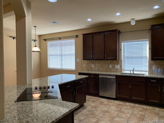 Building Photo - 398 Pecan Meadows