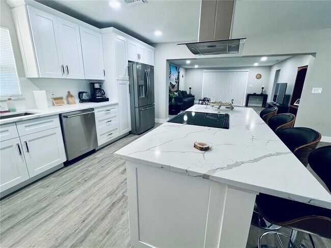 Building Photo - 10341 Kumquat Ln