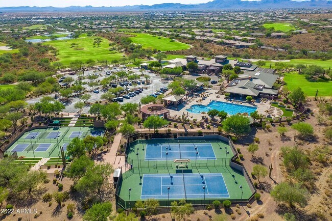 Building Photo - 42019 N Golf Crest Rd