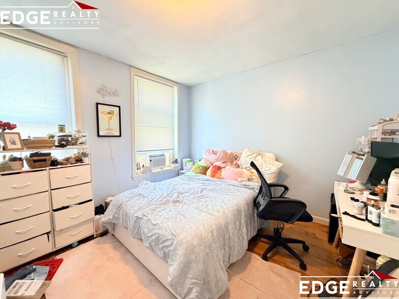 Building Photo - 15 Sewall St