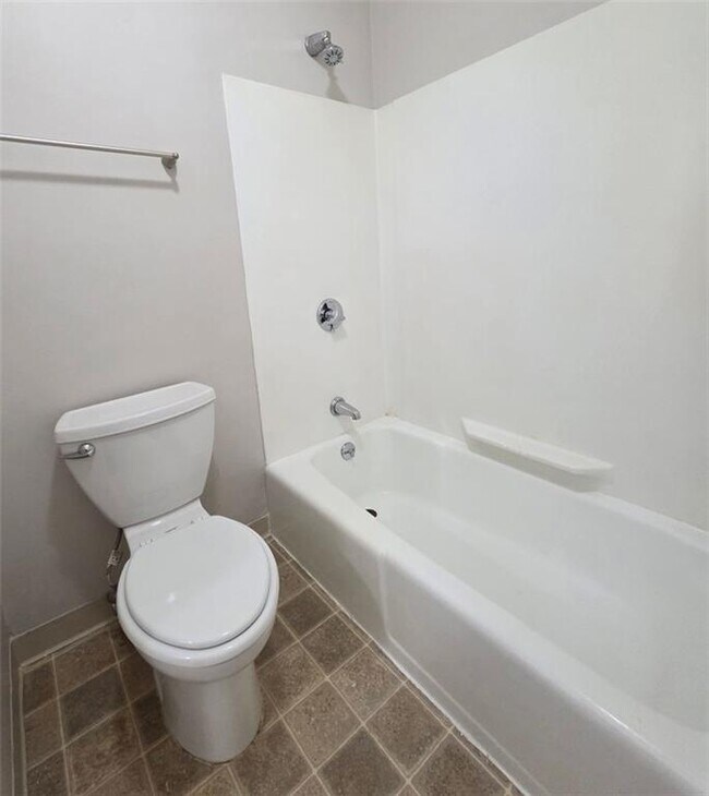 Building Photo - 3 Admiralty Dr