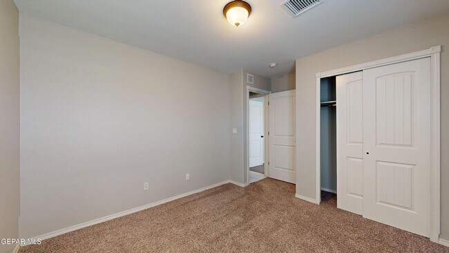 Building Photo - 13648 Samlesbury Ave