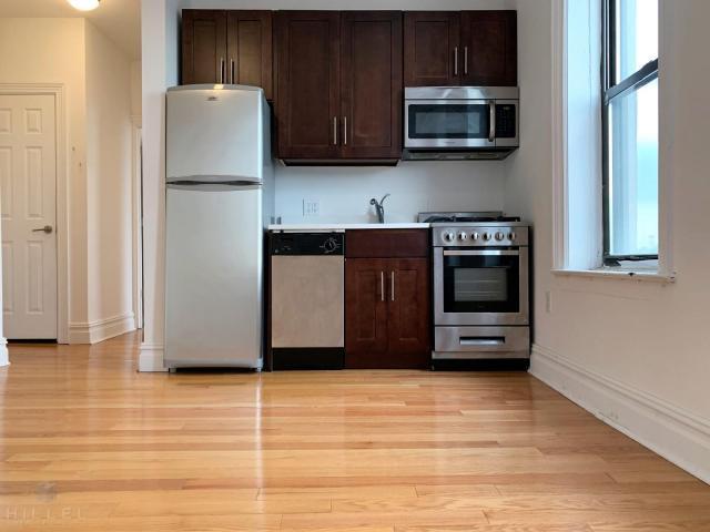 Building Photo - 1 bedroom in ASTORIA NY 11105