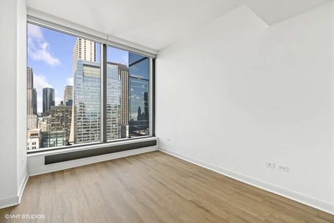 Building Photo - 60 E Monroe St