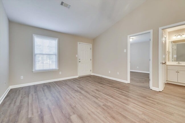 Building Photo - 1622 Emma St