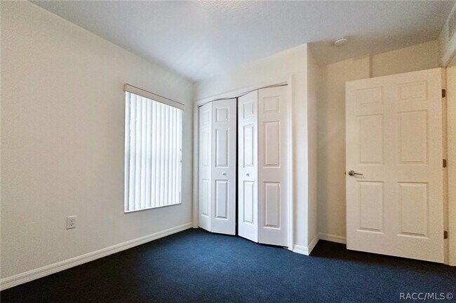 Building Photo - 4450 E Windmill Dr