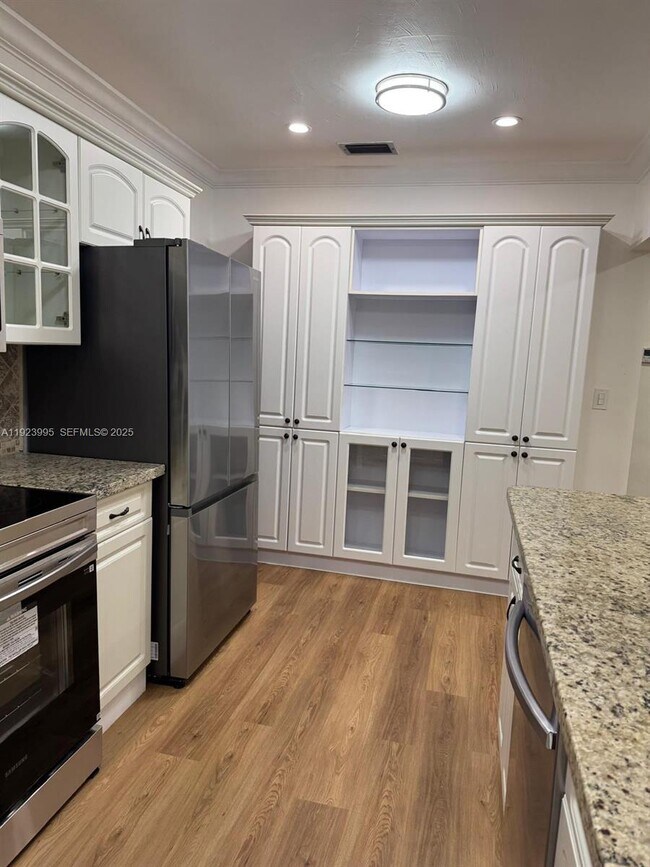 Building Photo - 9451 SW 79th St