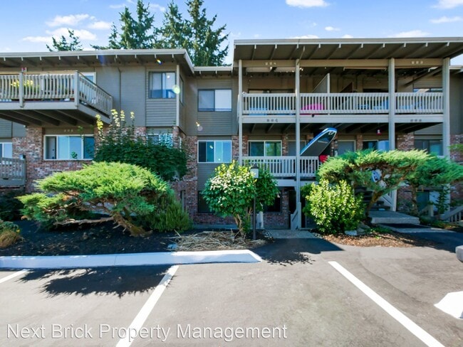 Primary Photo - 4050 West Lake Sammamish Pkwy NE