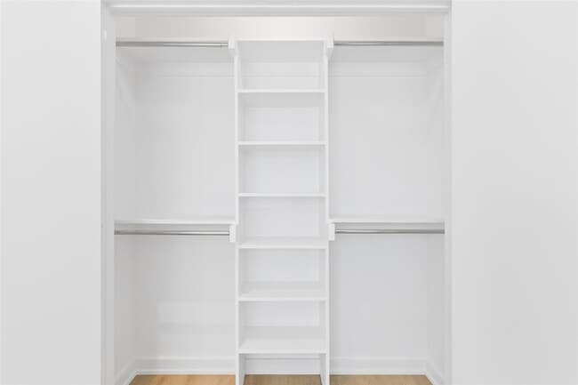 Building Photo - Modern 2-Bed Townhome with Attached 2-Car Garage & Balcony near Lower Greenville