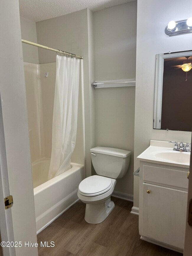 Building Photo - 1126 Brownlea Dr