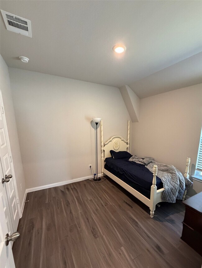 Building Photo - 5338 Briana Dee Dr