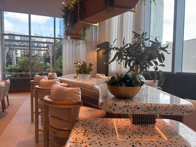 Building Photo - 77 SE 5th St