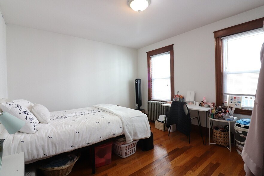 Building Photo - 209 Aspinwall Ave