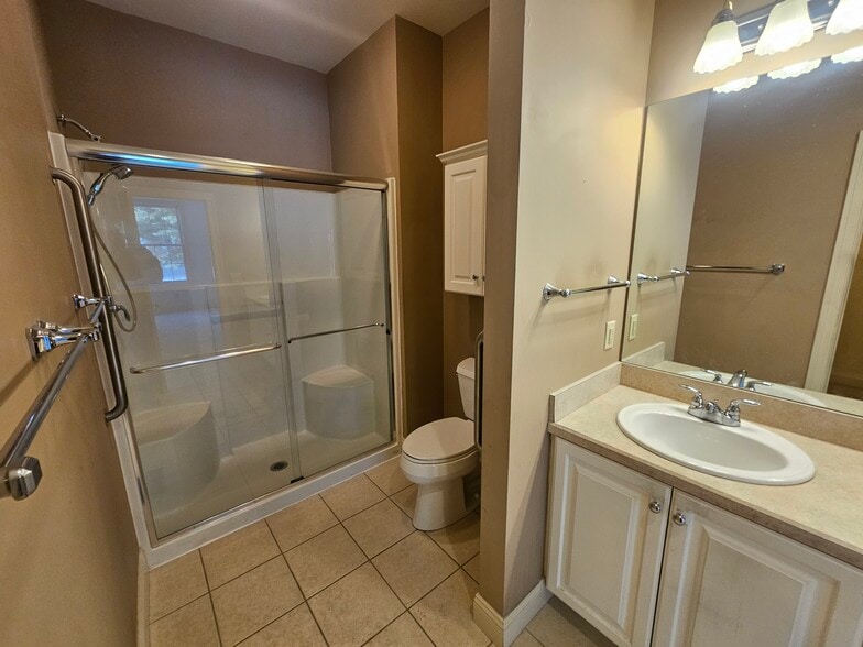 Primary Bath - 359 Main St