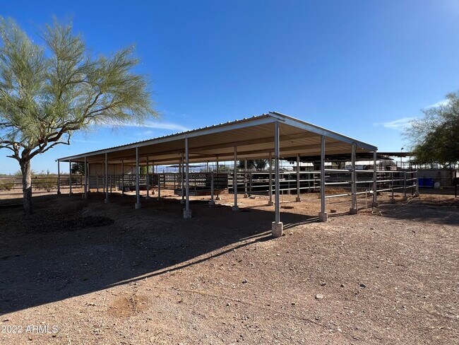 Building Photo - 16511 W Dale Ln