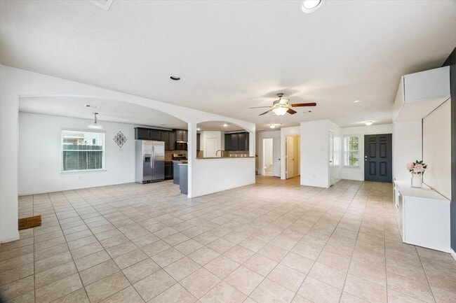 Building Photo - 11718 Red Hummingbird Dr