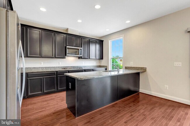 Building Photo - 8854 Orchard Ln