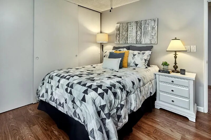 Building Photo - 313 Oakberry Way