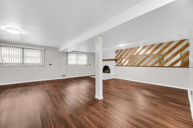 Building Photo - 15435 Orogrande Dr