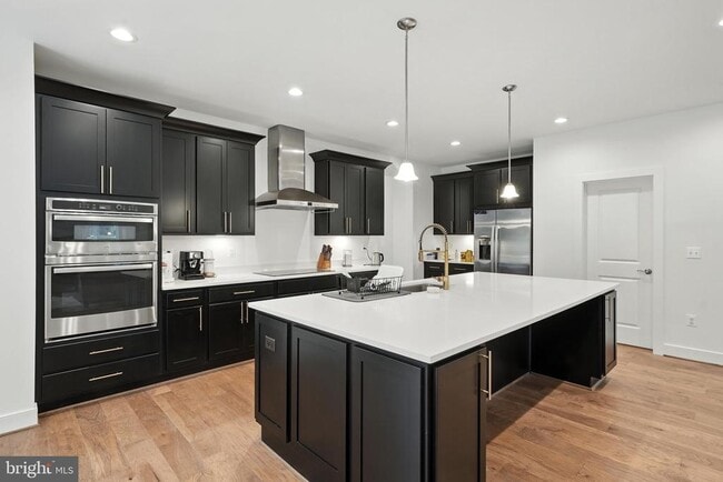 Building Photo - 5604 Clermont Dr