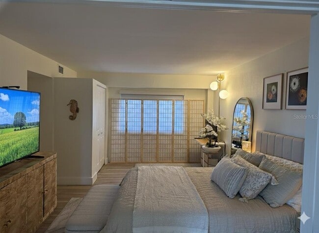 Building Photo - 11 Sunset Dr