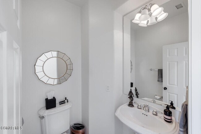 Building Photo - 6103 Deerhill Rd