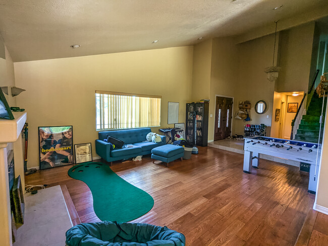 Living Room - 18054 Tulsa St