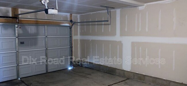 Building Photo - 806 Prescot Cir